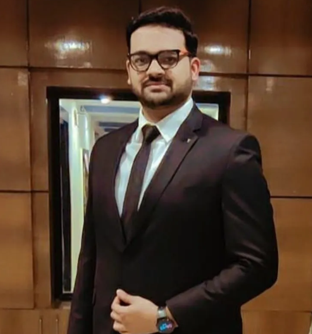 Dr. Sushant Shrivastava - Orthopaedic Surgeon in Pune